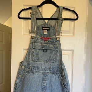 Jean overall shorts. Size medium. Perfect condition
